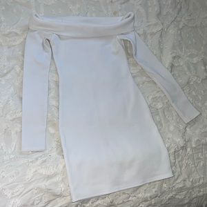 White dress BOOHOO size 4